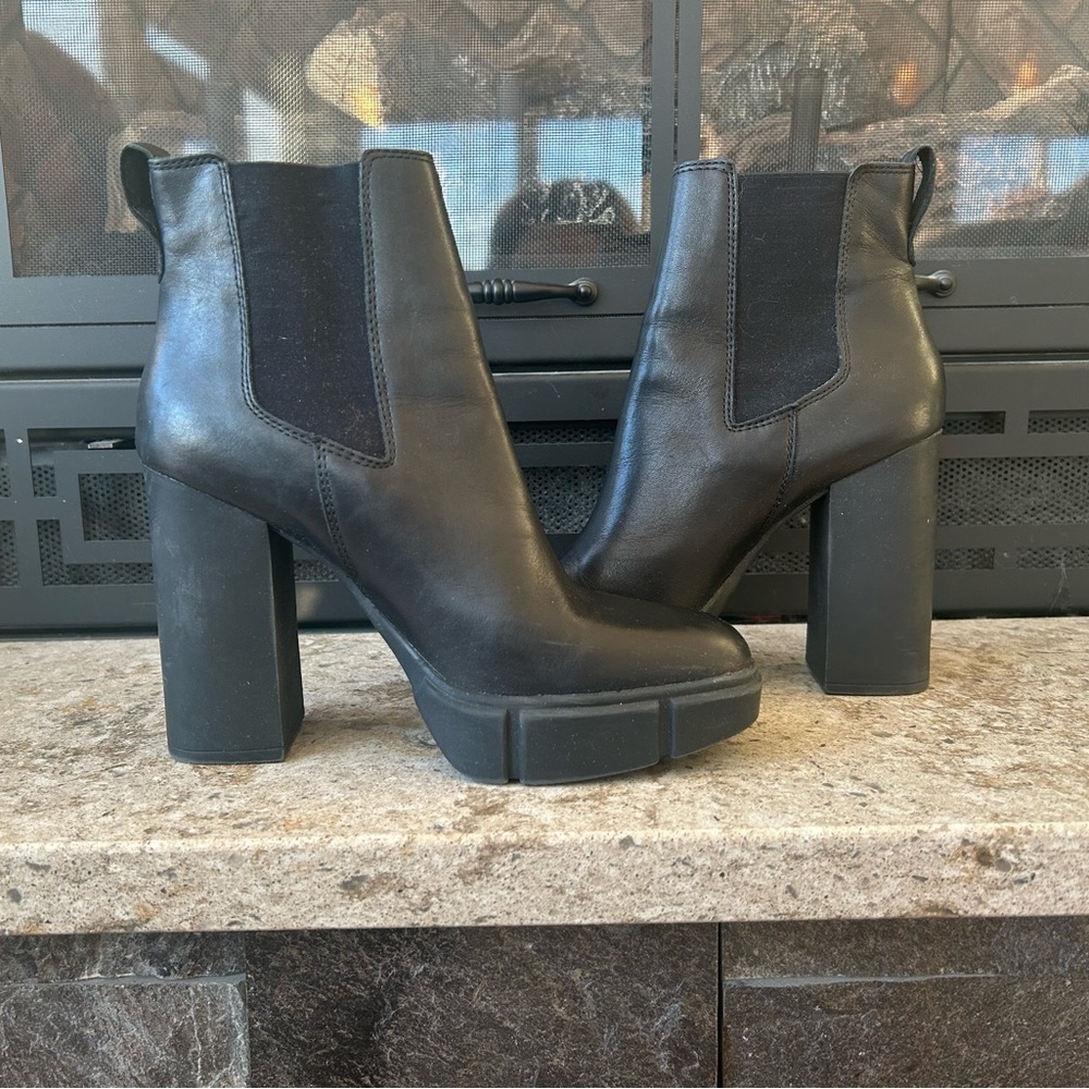 Steve Madden - (HTF) Revised Leather Platform Boots - Picture 2 of 7